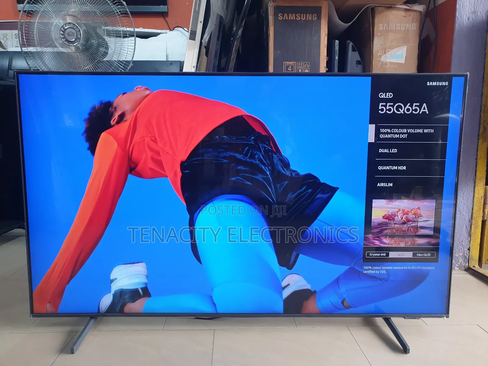 Qled Samsung 55"UHD HDR Smart Satellite TV