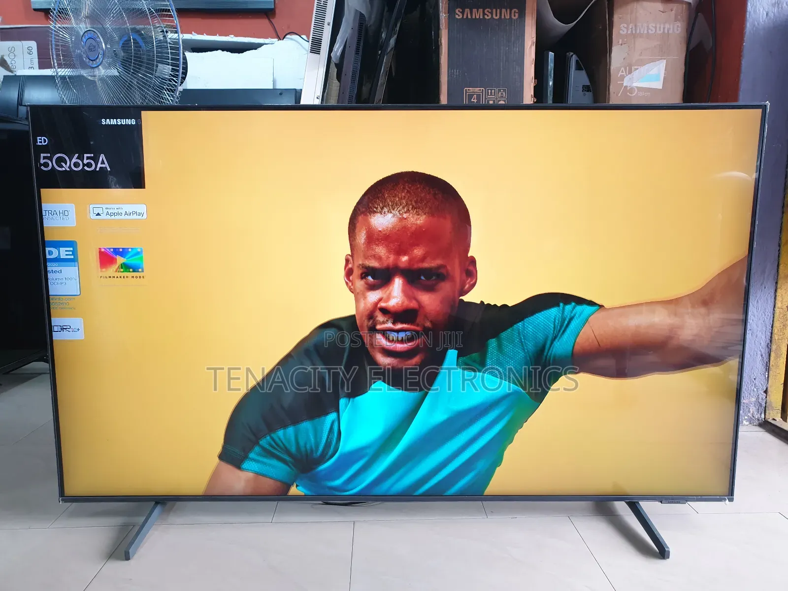 Qled Samsung 55"UHD HDR Smart Satellite TV