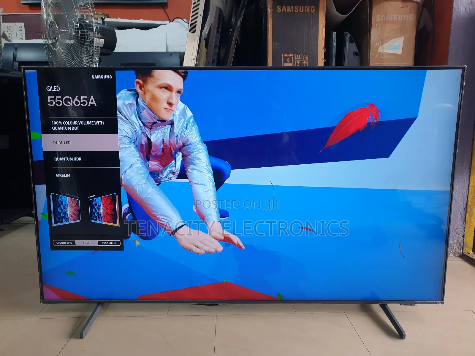 Qled Samsung 55"UHD HDR Smart Satellite TV