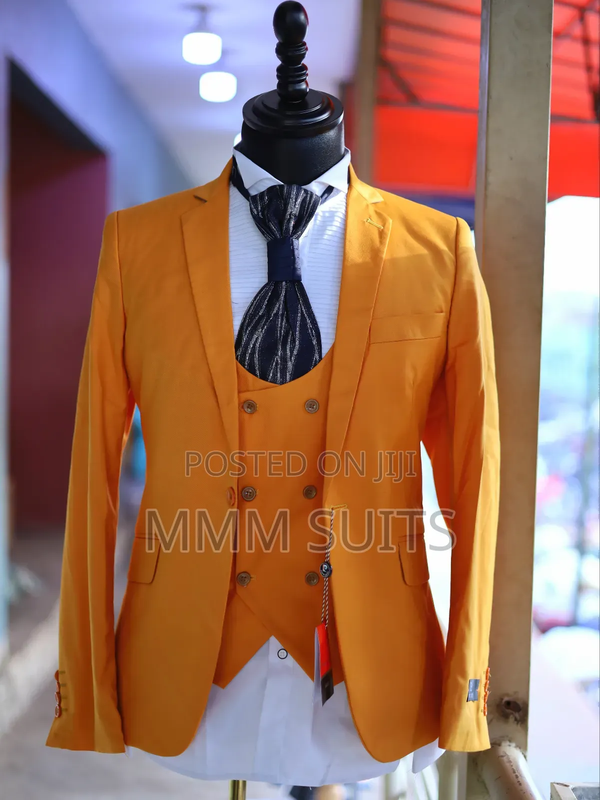 Quality 3-piece Official Men Suit In Gold Colour