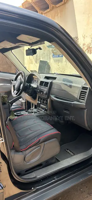 Jeep Liberty Sport 2012 Black