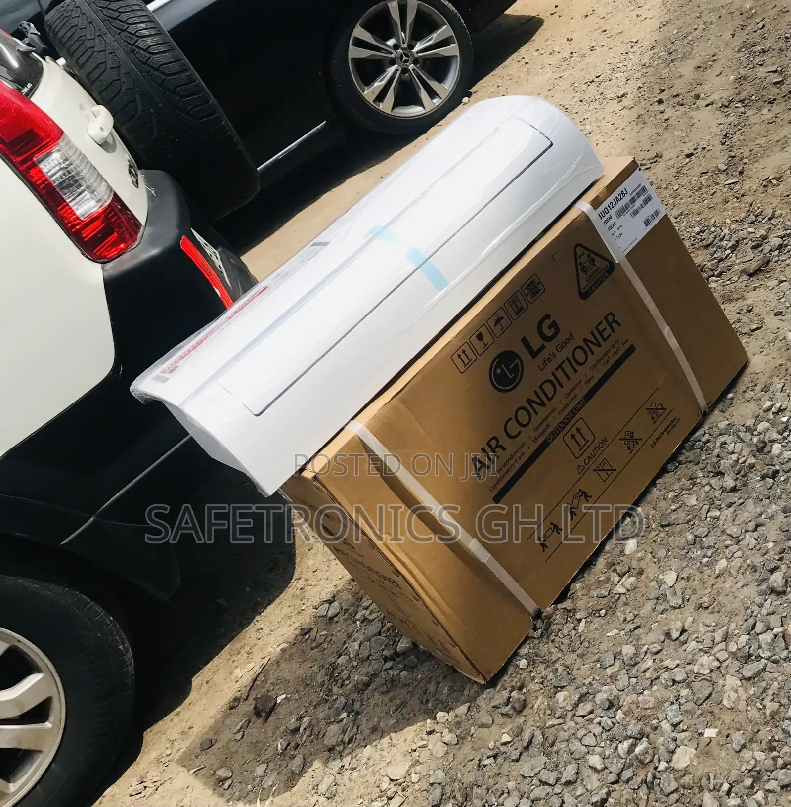 Fabulous 1.5hp R410 Gas LG White Inverter AC
