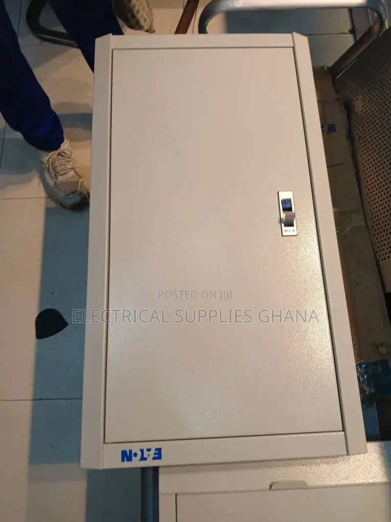 Eaton 10 Way Three Phase Distribution Board