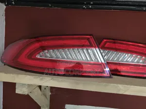 Jaguar XF X250 Taillight