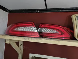 Jaguar XF X250 Taillight