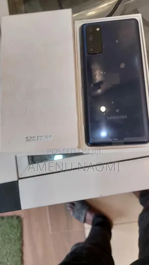 New Samsung Galaxy S20 FE 128 GB Blue