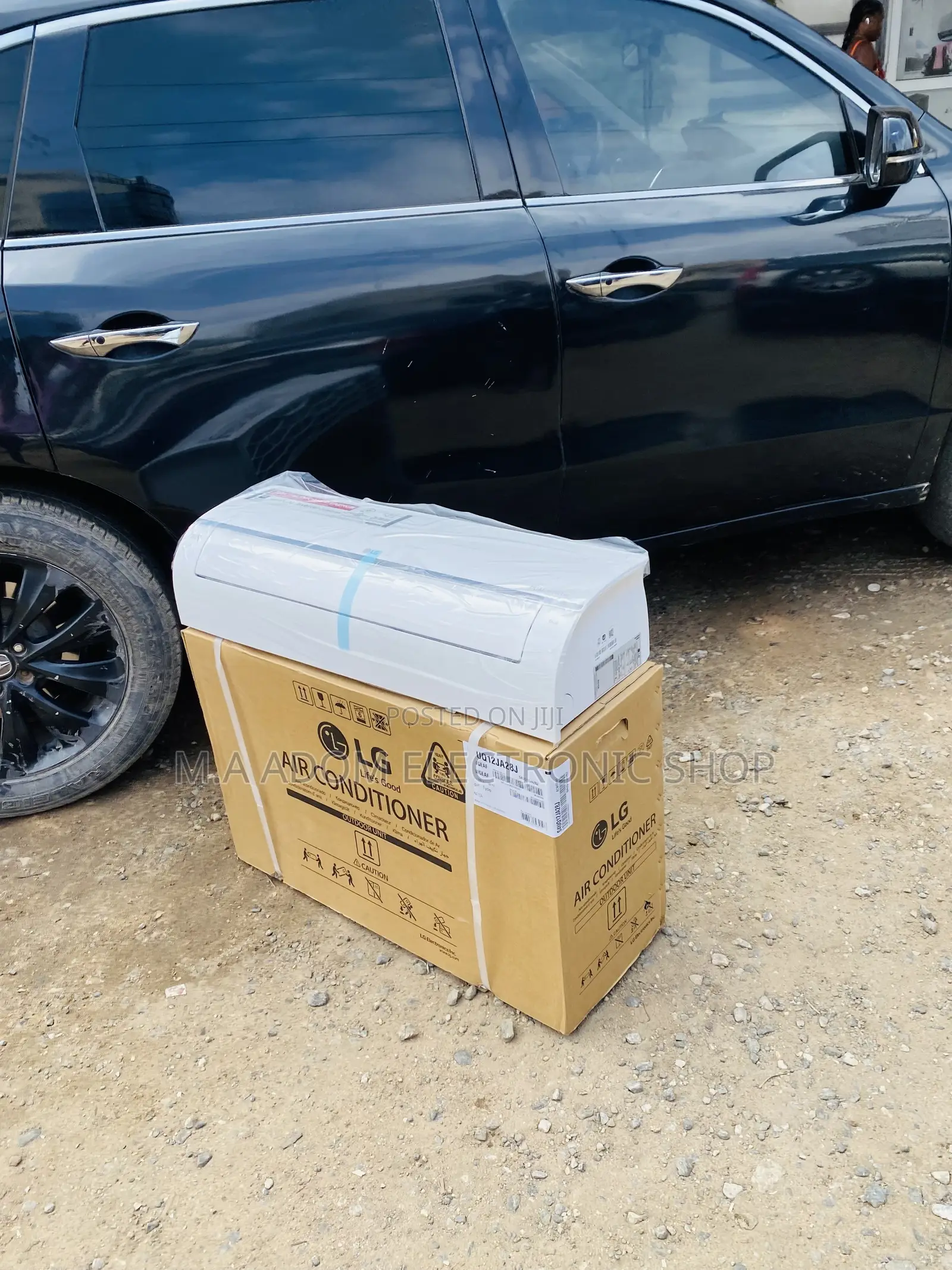 Authentic LG 1.5hp Split Type Dual Inverter Air Conditioner.