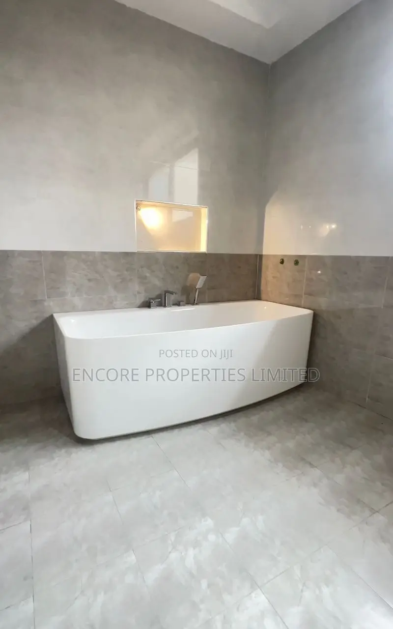 5bdrm House in Encore Properties, East Legon for sale