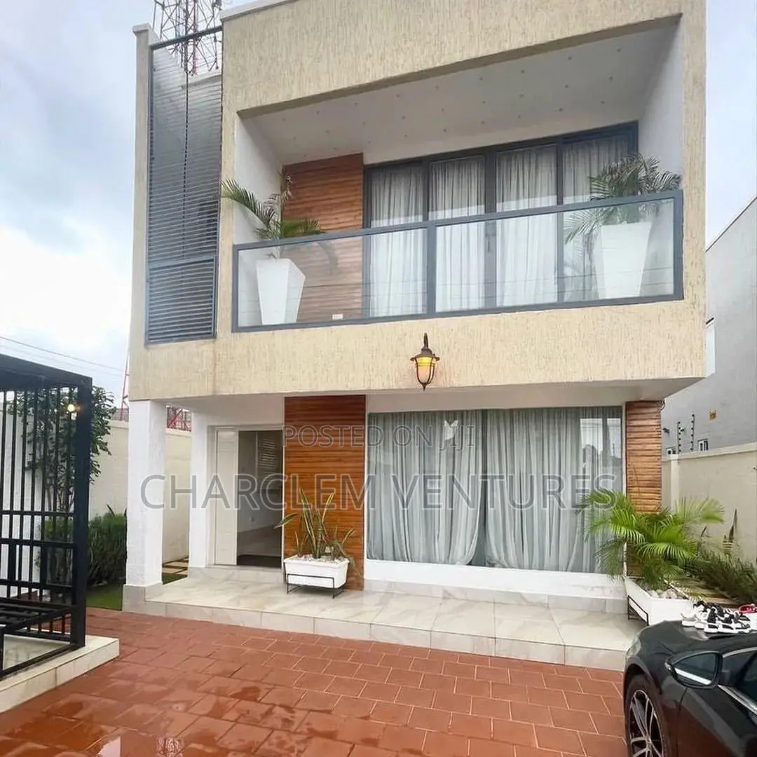 3bdrm House in Charclem Ventures, Ashomang Estate for sale