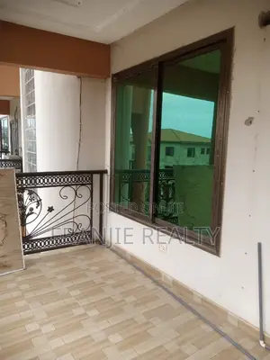 2bdrm Apartment in West Hills Mall Area for rent