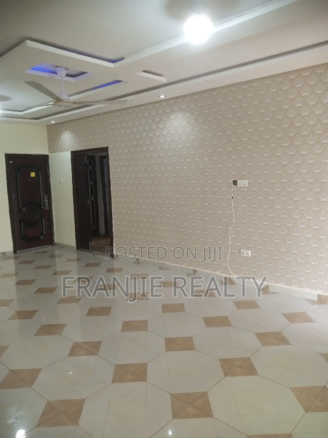 2bdrm Apartment in West Hills Mall Area for rent