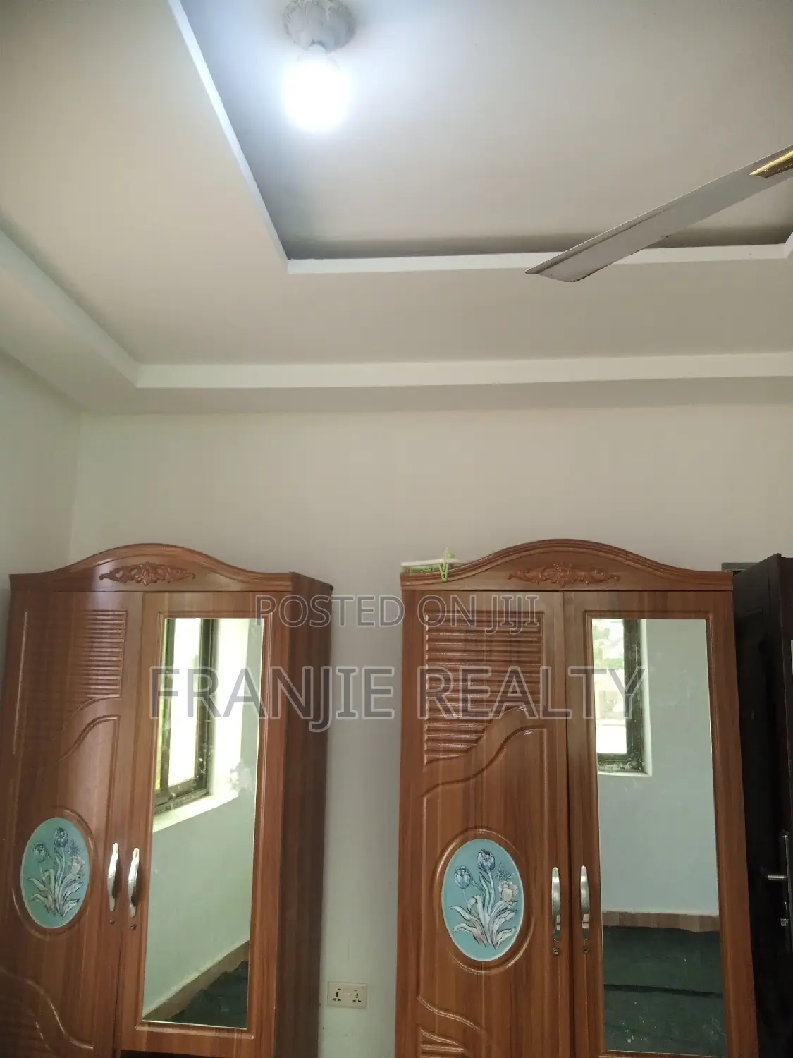 2bdrm Apartment in West Hills Mall Area for rent