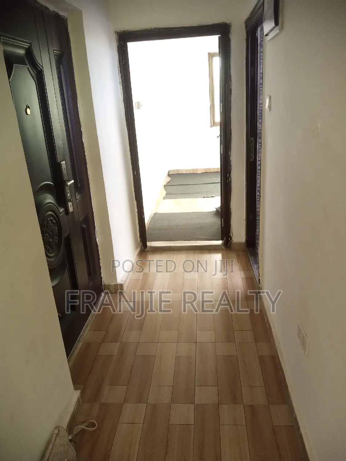 2bdrm Apartment in West Hills Mall Area for rent