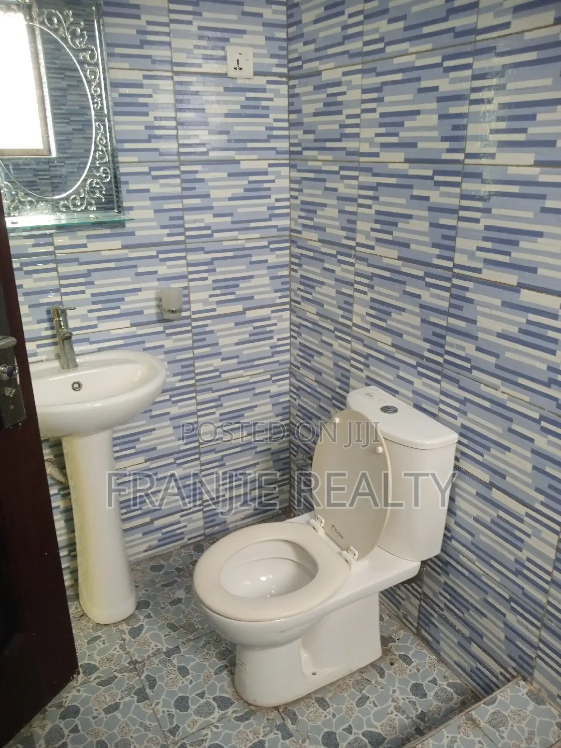 2bdrm Apartment in West Hills Mall Area for rent