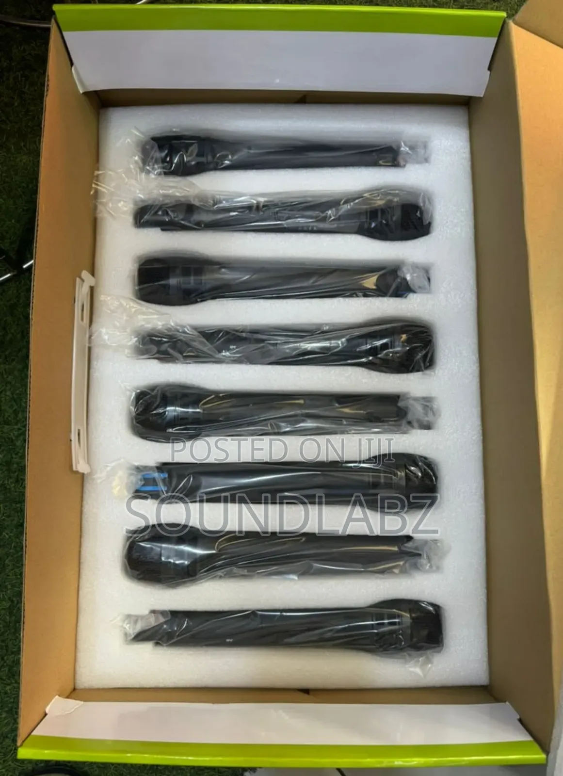 Shure 8in1 Wireless Microphone