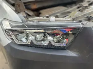 Toyota Highlander 2012 Headlights