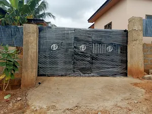 Metal Gate