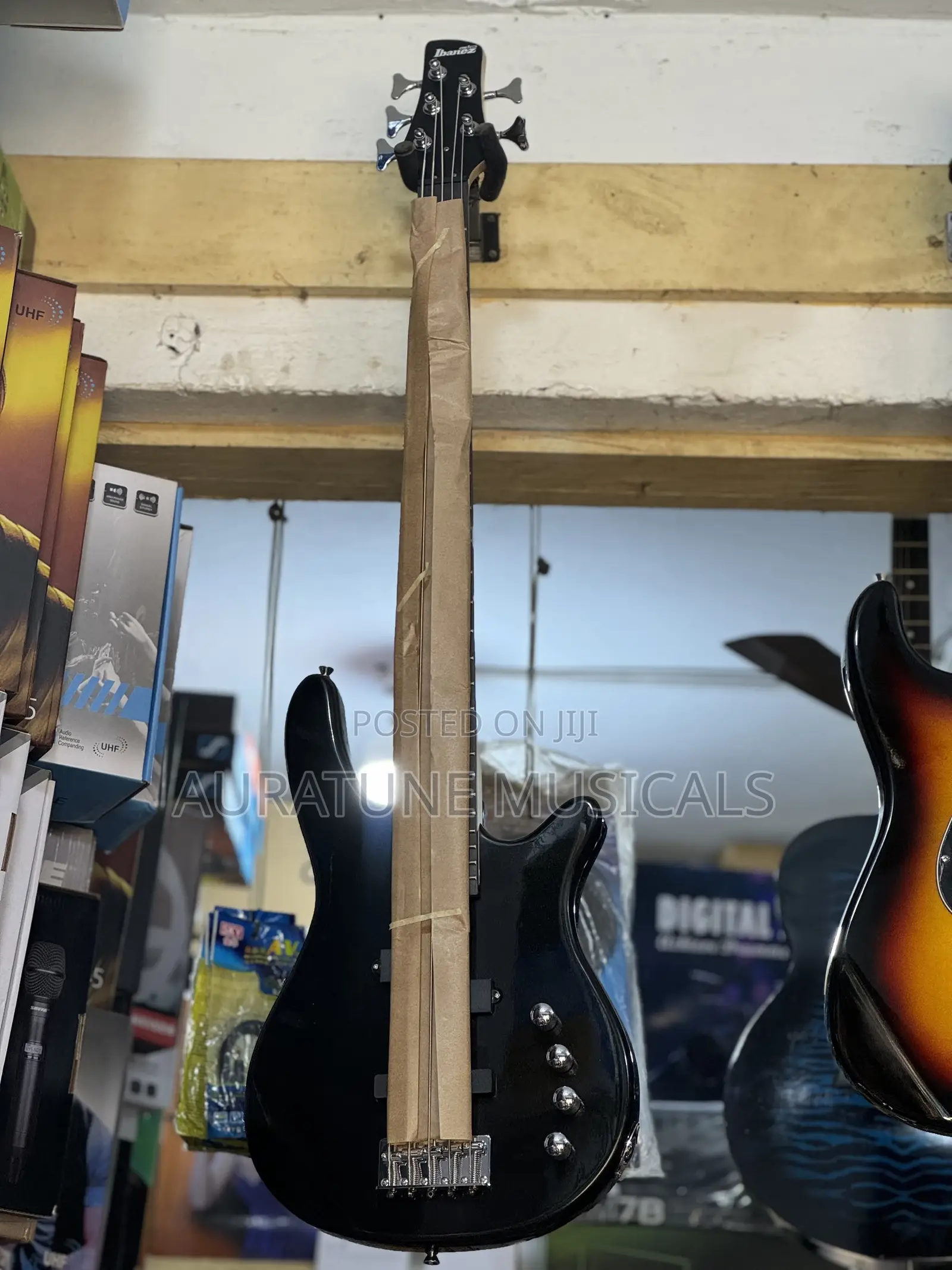 Ibanez 5 Strings