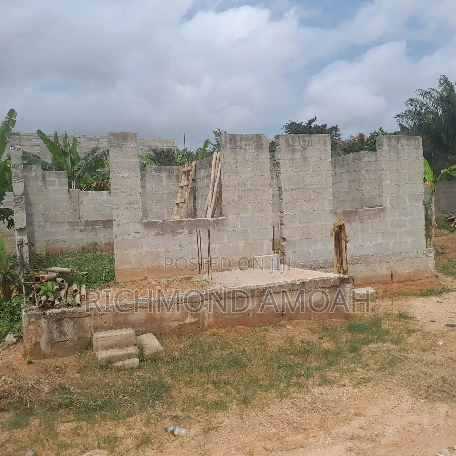 Plot With Uncompleted Building for Sale at West Fijia