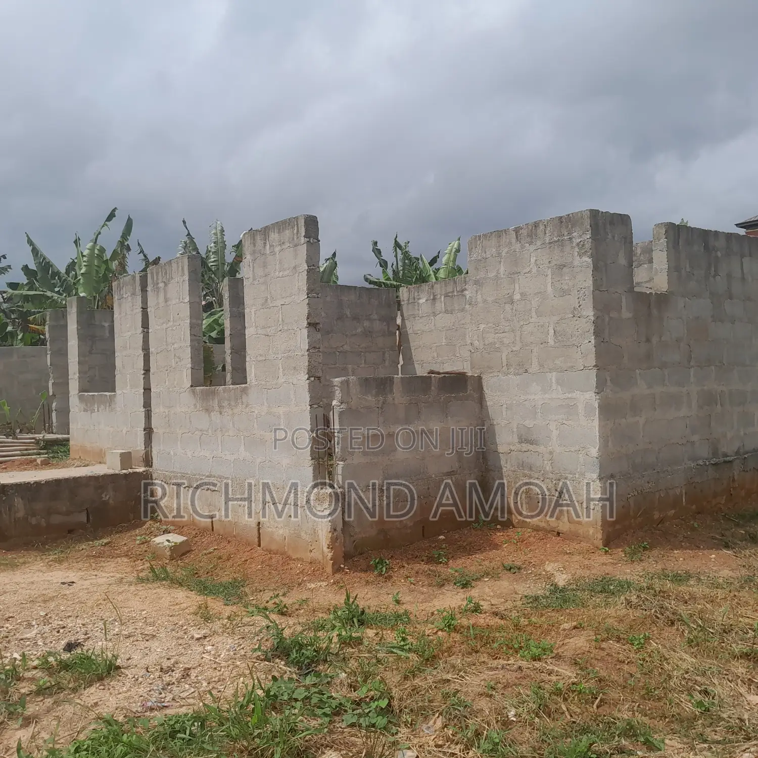 Plot With Uncompleted Building for Sale at West Fijia