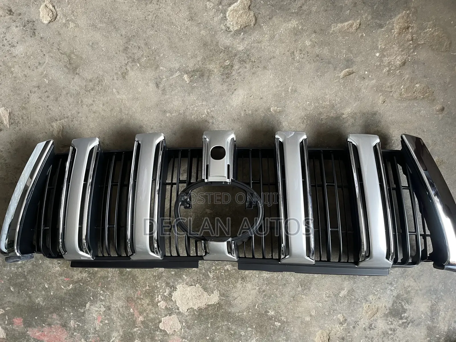 Land Cruiser Prado 2018 Front Grille