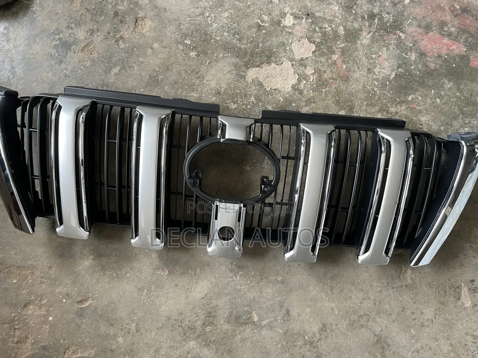 Land Cruiser Prado 2018 Front Grille