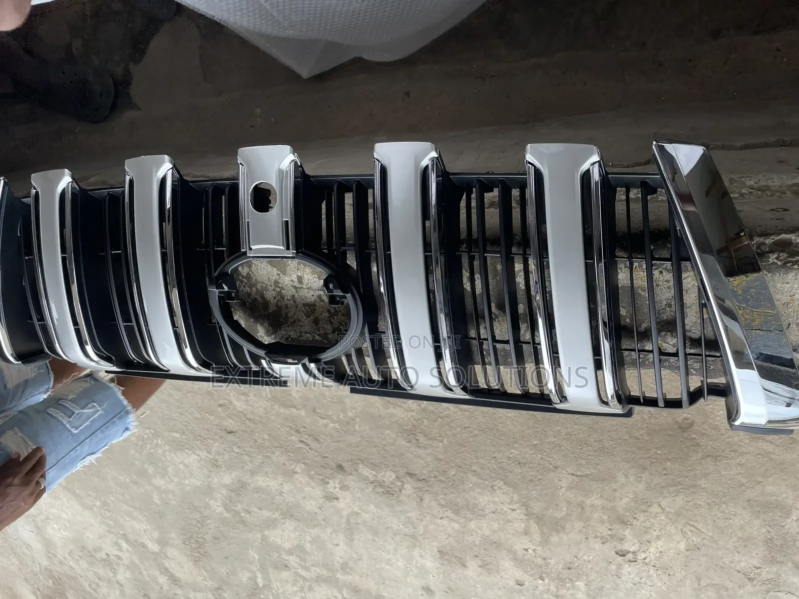 Land Cruiser Prado 2018 Front Grille