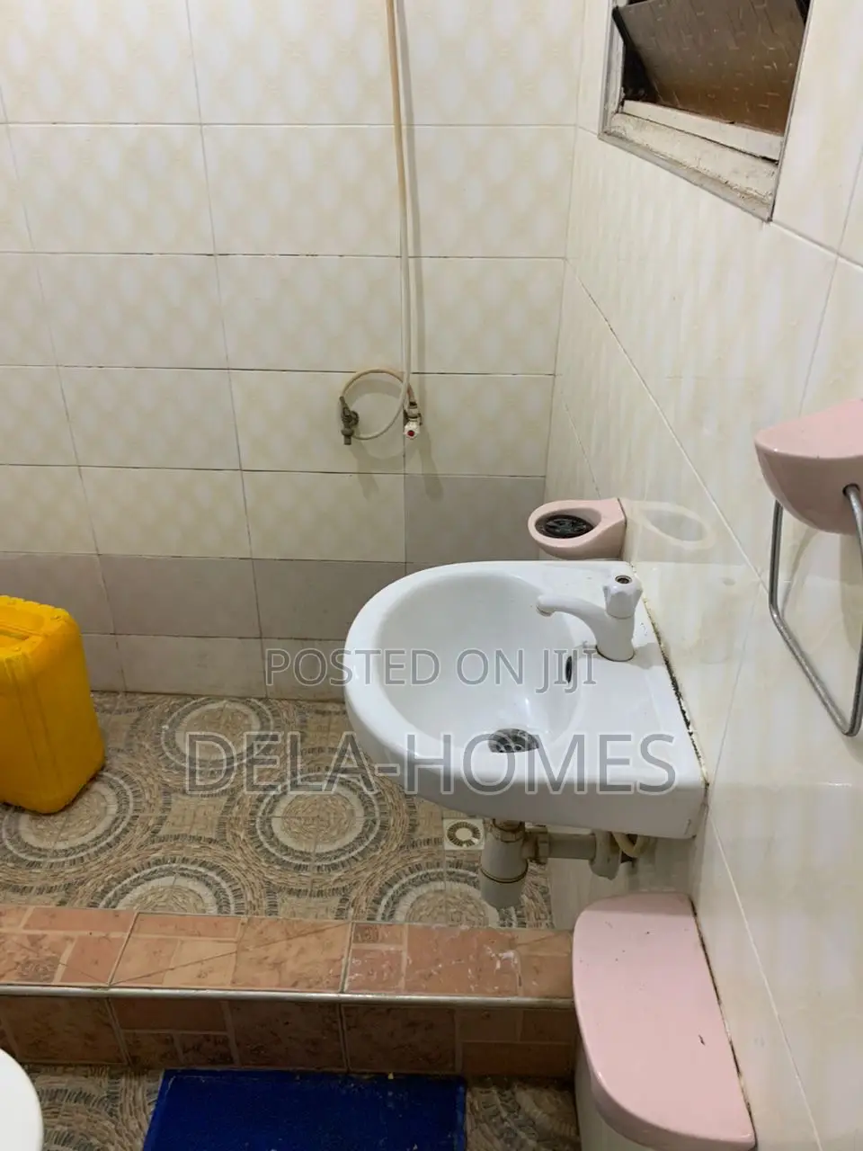 1bdrm Apartment in Lakeside Estate, Ashaley Botwe for rent