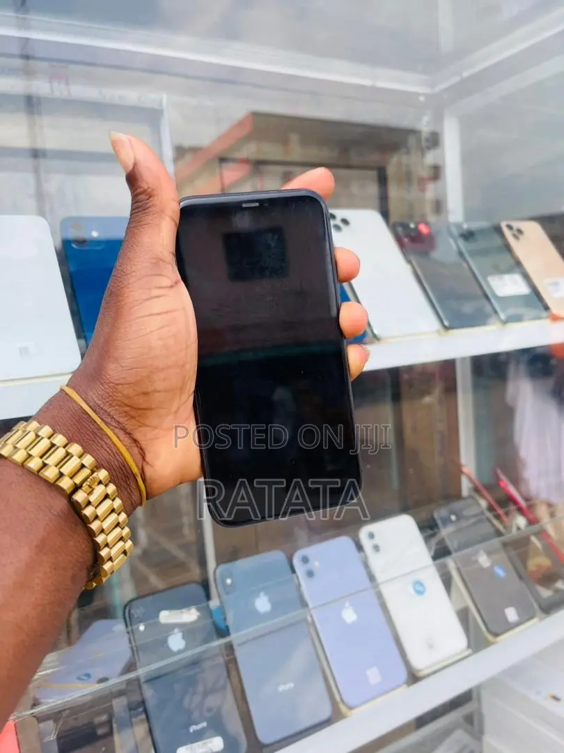 Apple iPhone 11 64 GB Black