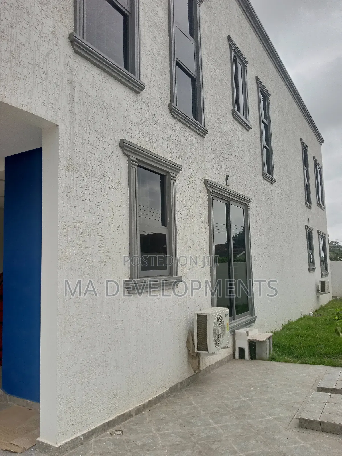 5bdrm Duplex in Ma Developments, CFC Estates for sale