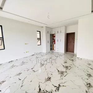 3bdrm Duplex in Ashaley Botwe, School Junction for sale