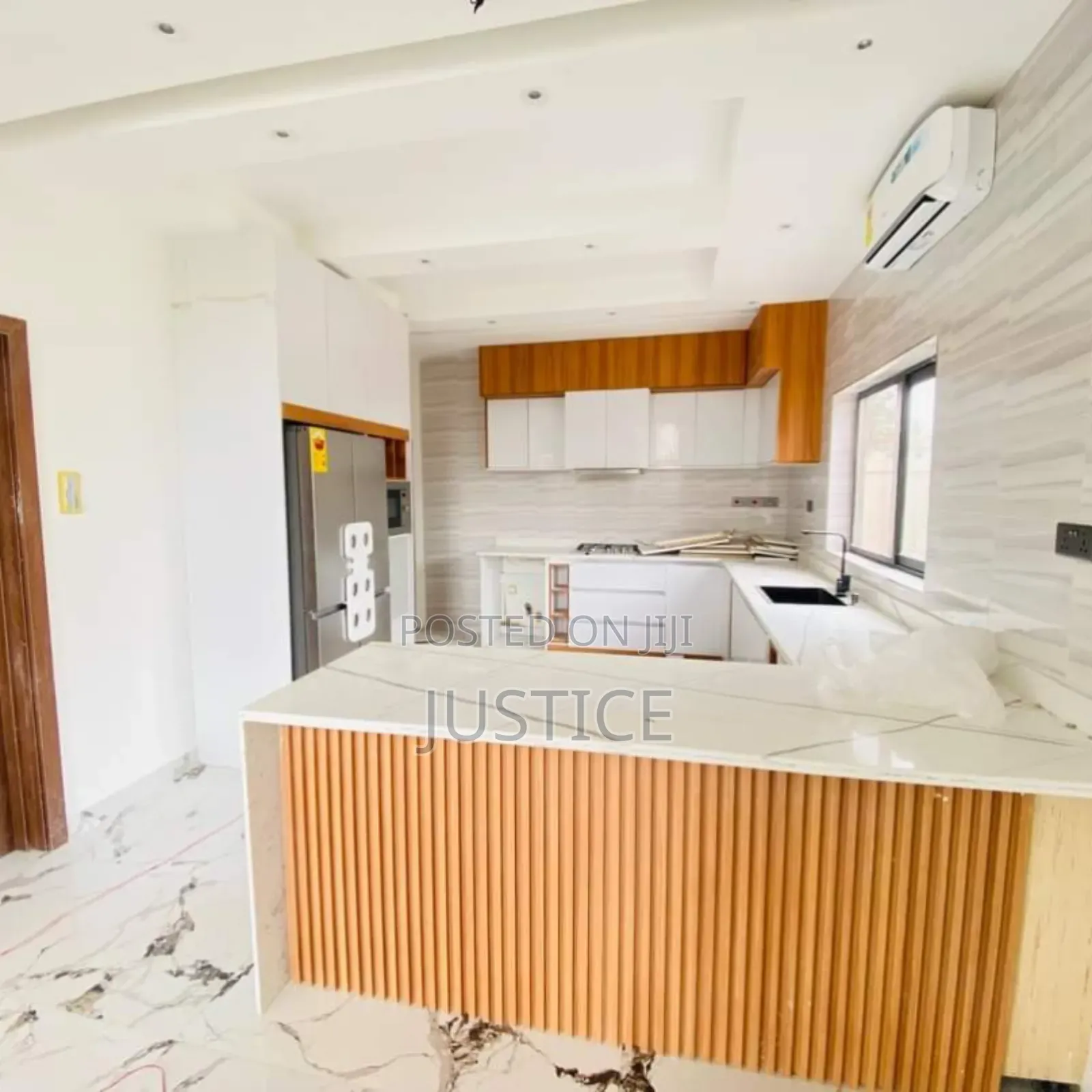 3bdrm Duplex in Ashaley Botwe, School Junction for sale