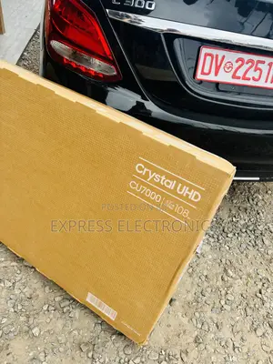 Cu7000 43” UHD Smart Samsung 43” Glossy Screen