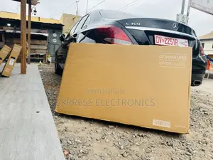 Ultra Modern Slim UHD Smart 43”Cu7000 Samsung