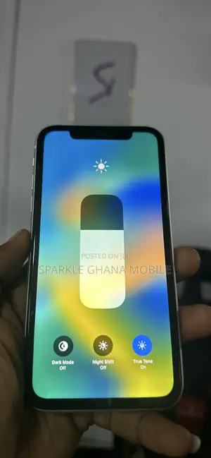 Apple iPhone 11 64 GB White