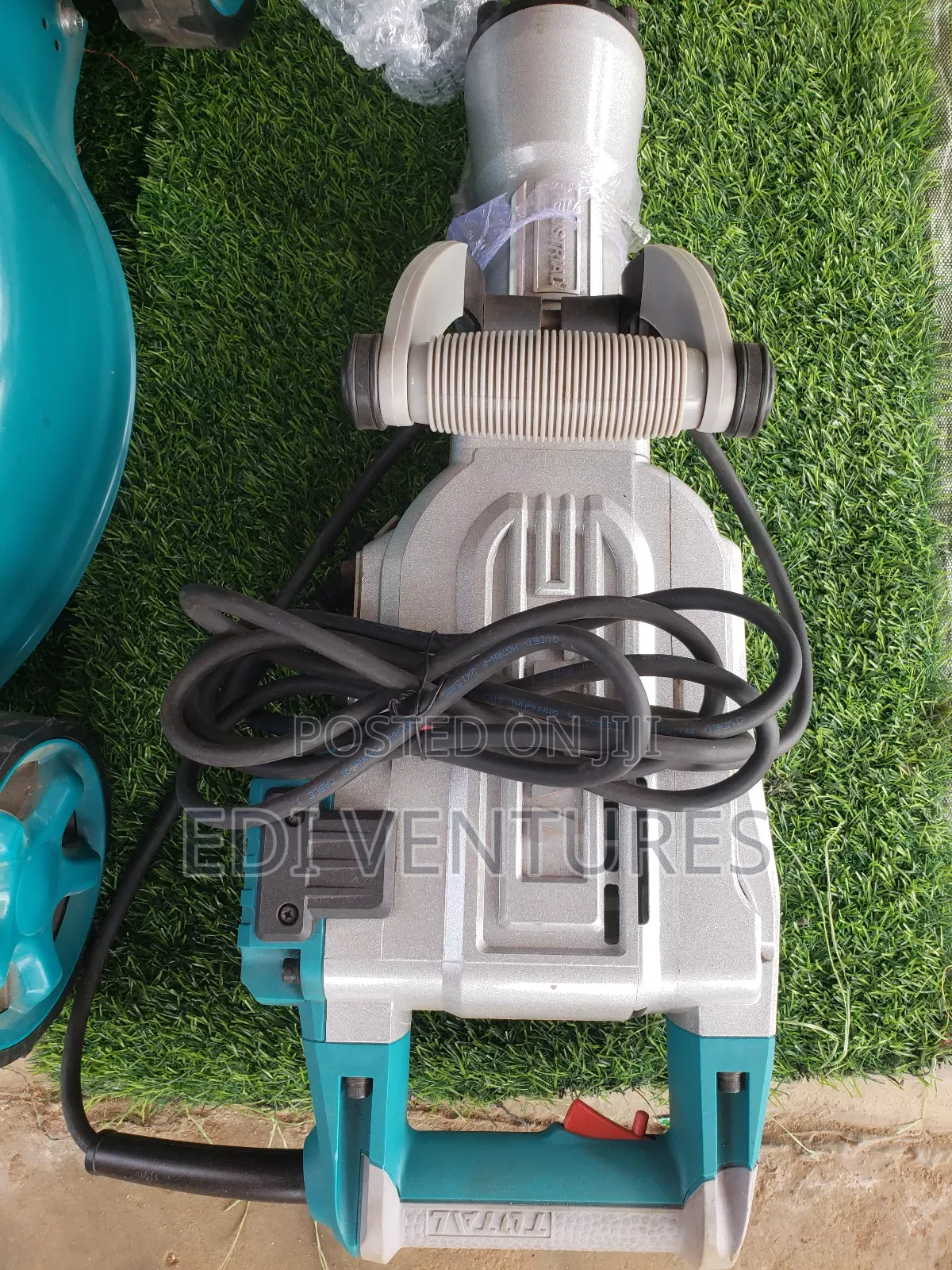 Total 1700w Demolition Breaker