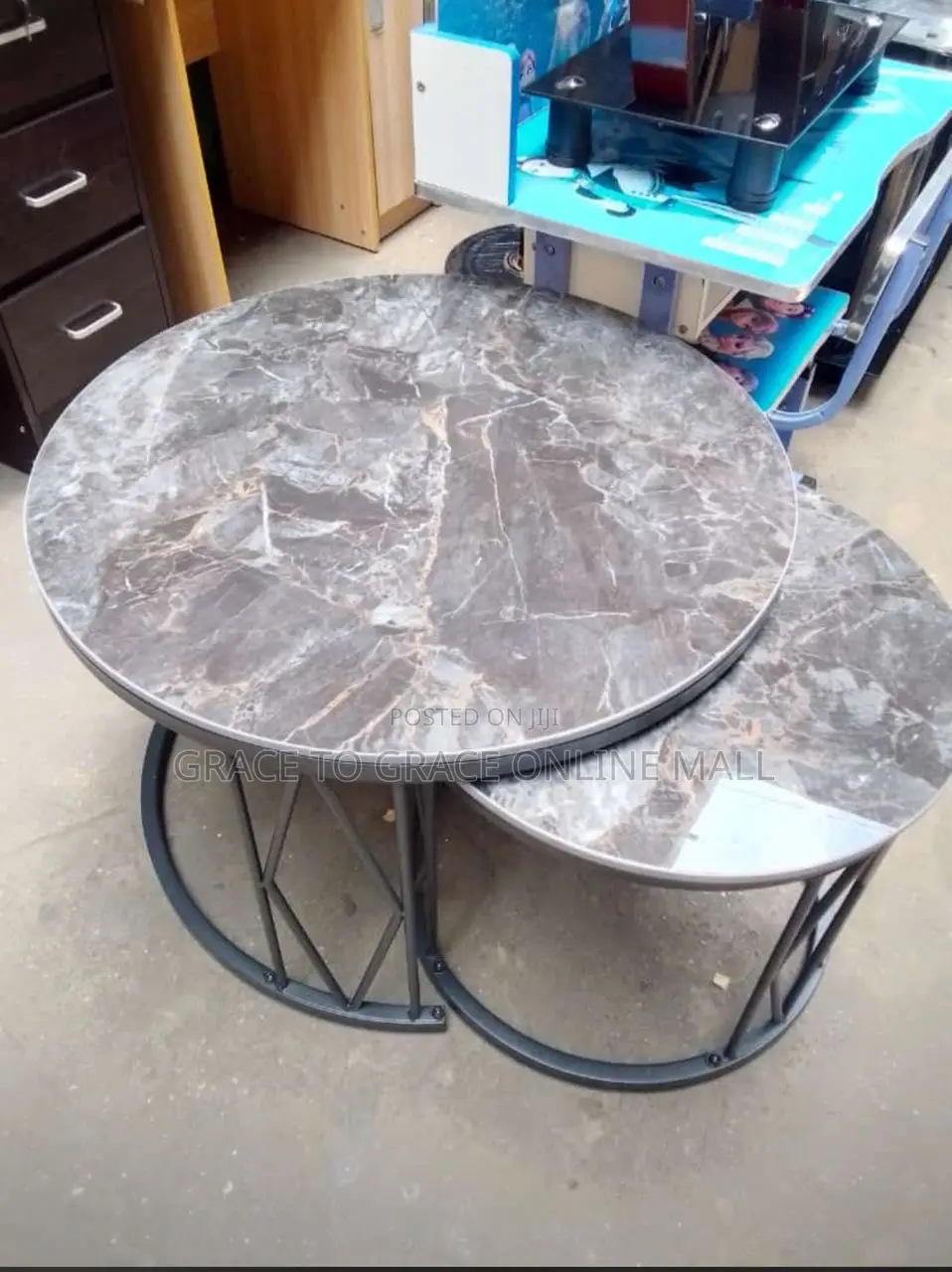 Coffee/Center Table