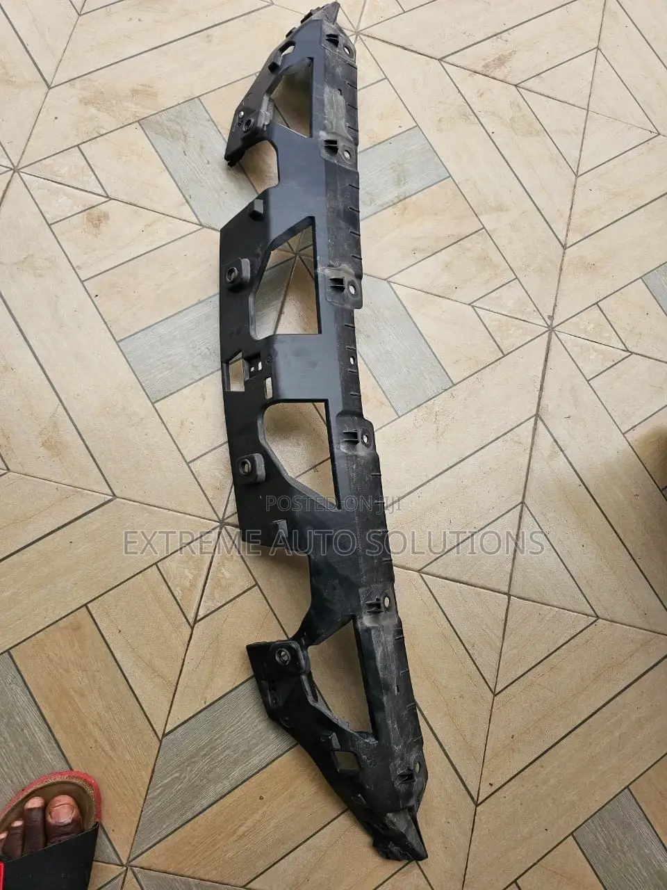 Radiator Grille Bracket Honda Accord 2018