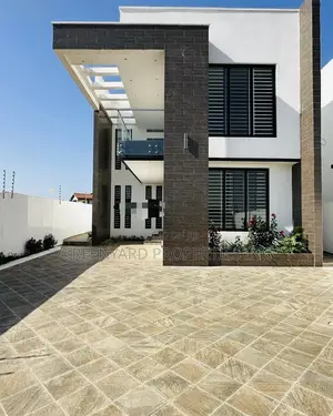 4bdrm House in Lakeside for sale