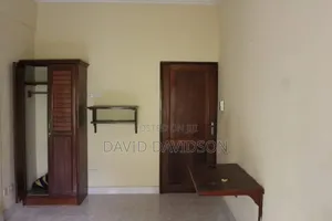 5bdrm House in 5 Bedroom House, Tema Metropolitan for rent