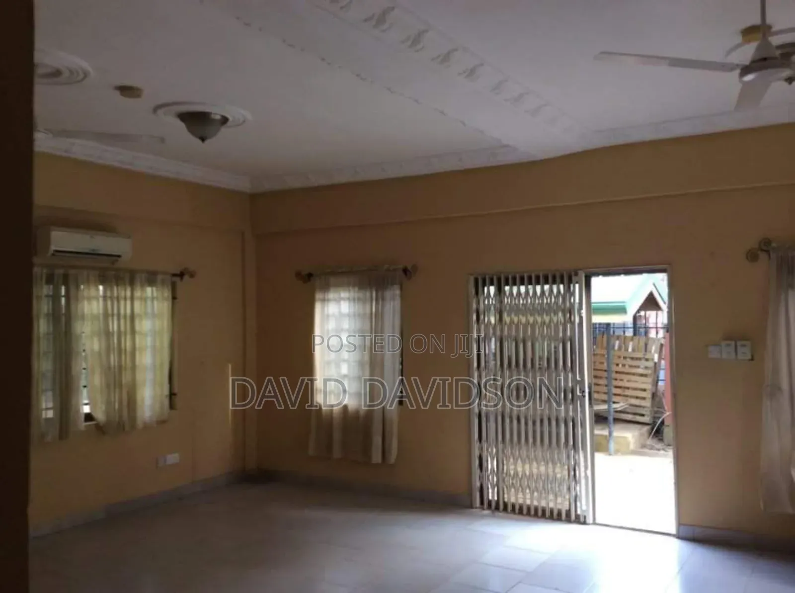 5bdrm House in 5 Bedroom House, Tema Metropolitan for rent