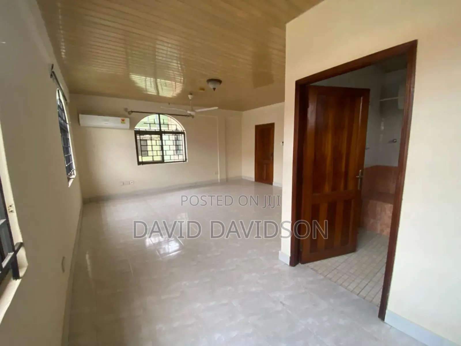 5bdrm House in 5 Bedroom House, Tema Metropolitan for rent