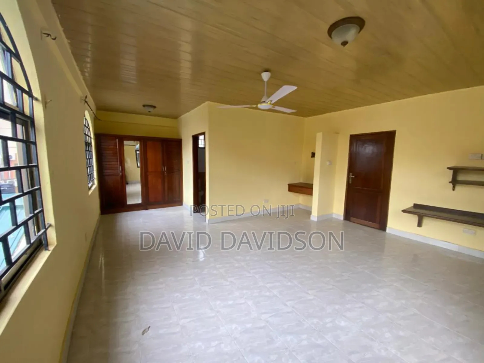 5bdrm House in 5 Bedroom House, Tema Metropolitan for rent
