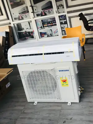 Samsung Authentic 2.5hp Non-Inverter R410 Gas AC 
