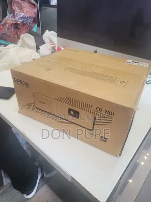 Brand New Epson Project. 4000 Lumen