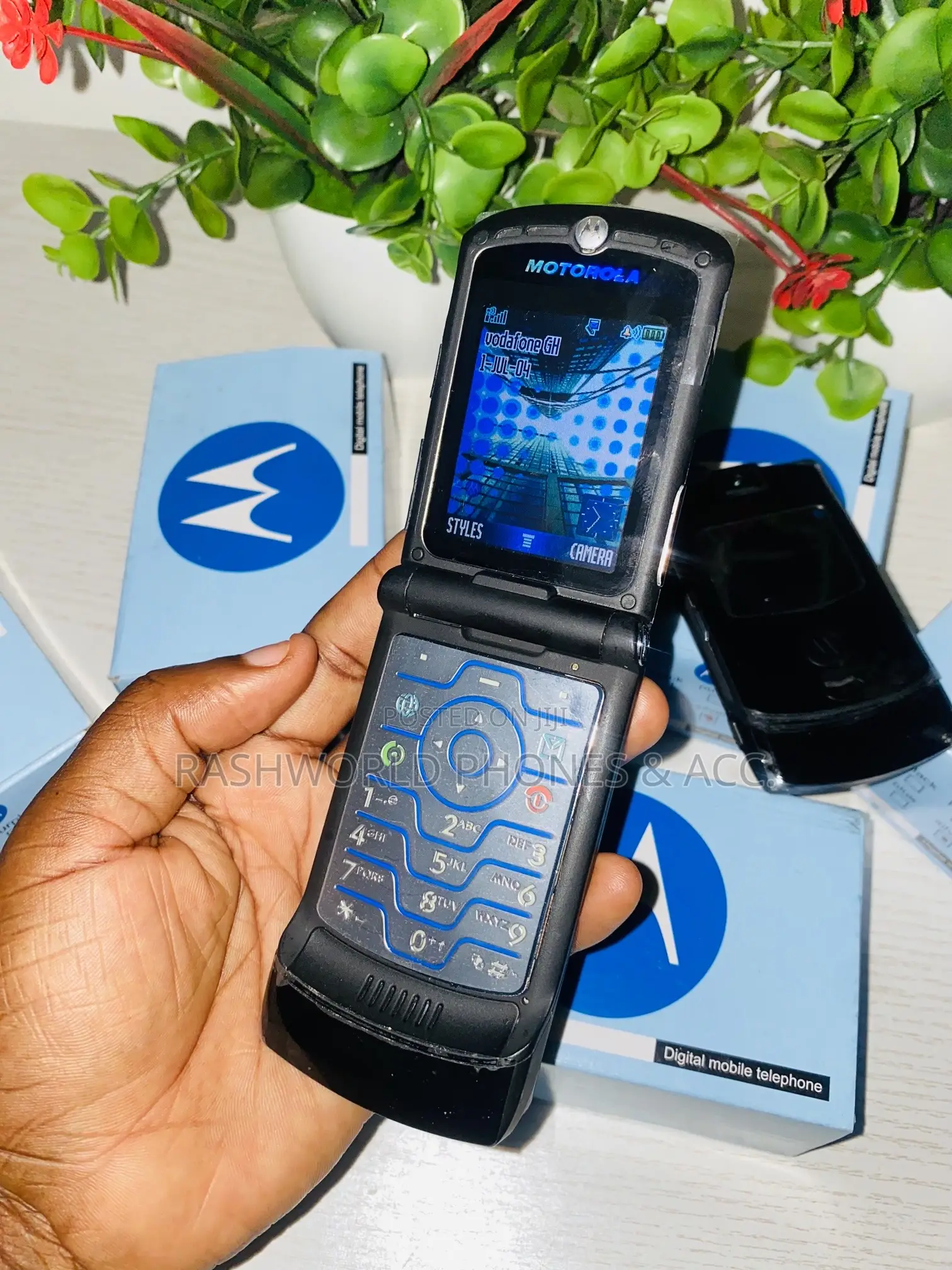New Motorola RAZR V3 Black