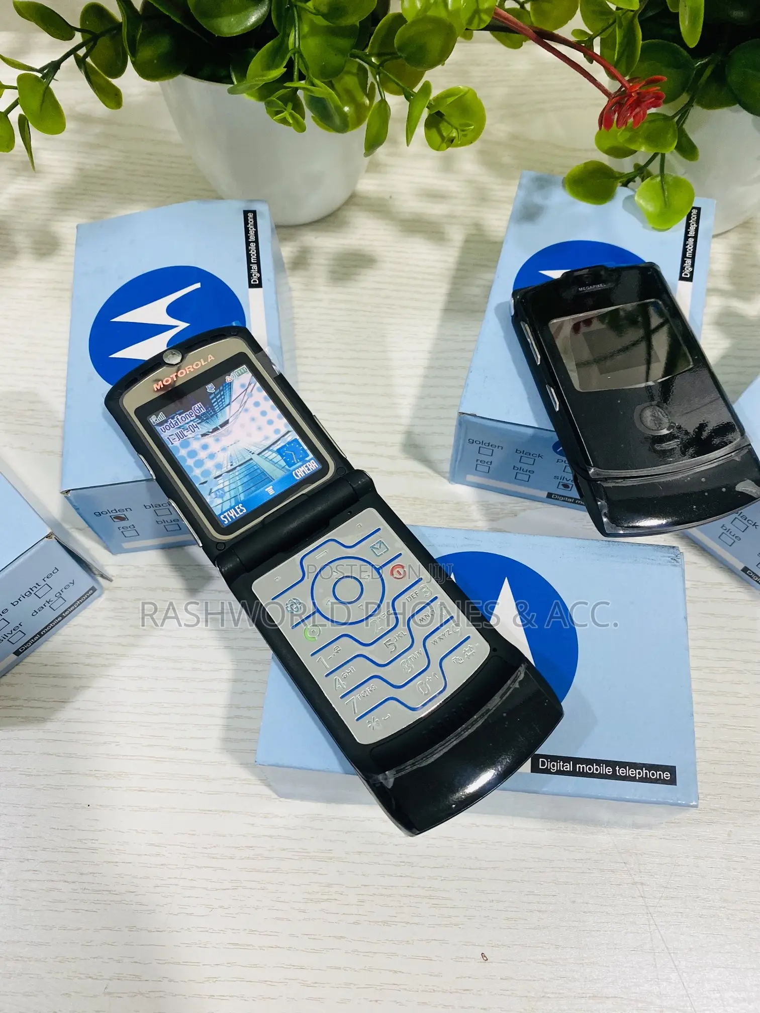 New Motorola RAZR V3 Black