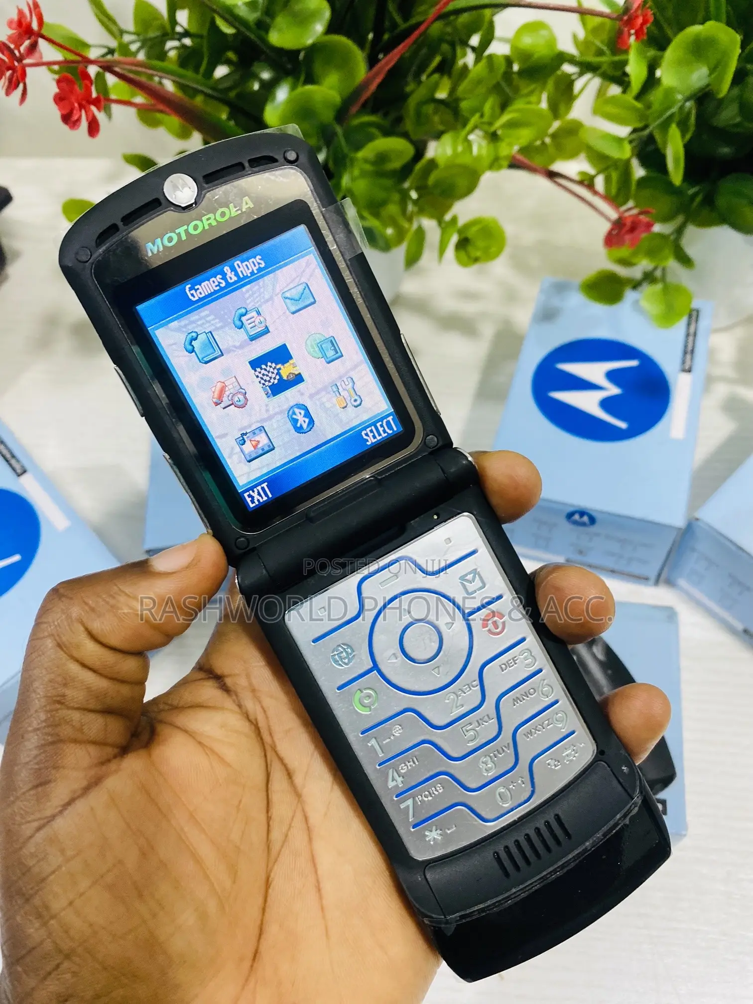 New Motorola RAZR V3 Black