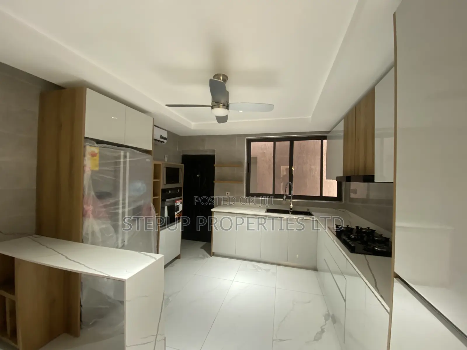 4bdrm House in A.R.S, East Legon for sale