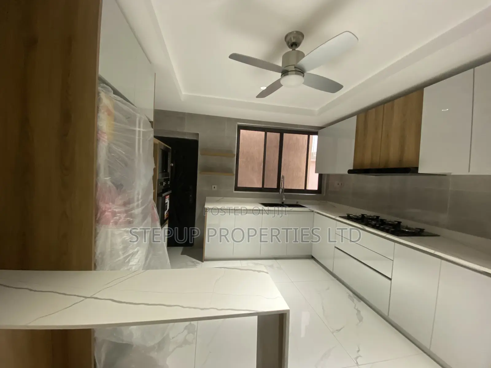 4bdrm House in A.R.S, East Legon for sale